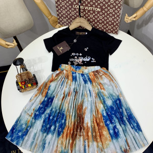 LV TOP + SKIRT